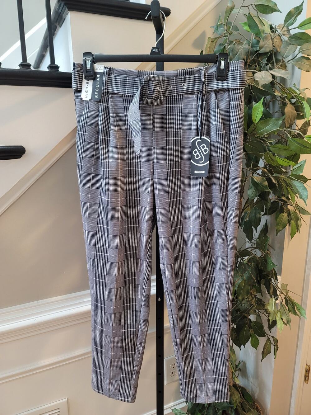 Boom Boom Jeans Tapered Pant Women's Size XL Grey Plaid High Rise Pleated-Front